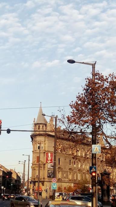 Bright Sunny Apt At Keleti Station,Near Citycenter Budapest Exterior foto